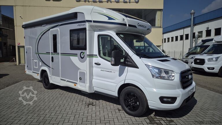 Camper semi-terintegrasi Chausson 640 TITANIUM LINE M26