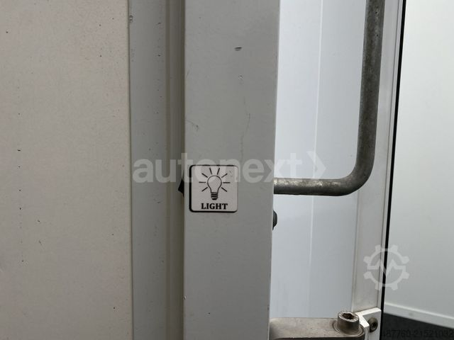 Vrachtwagen met bakwagen MERCEDES-BENZ Sprinter 519 Aut.*AHK 3,0t* Distronic+Kamera+Nav