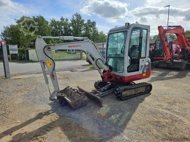Mini-escavadora Takeuchi TB 219