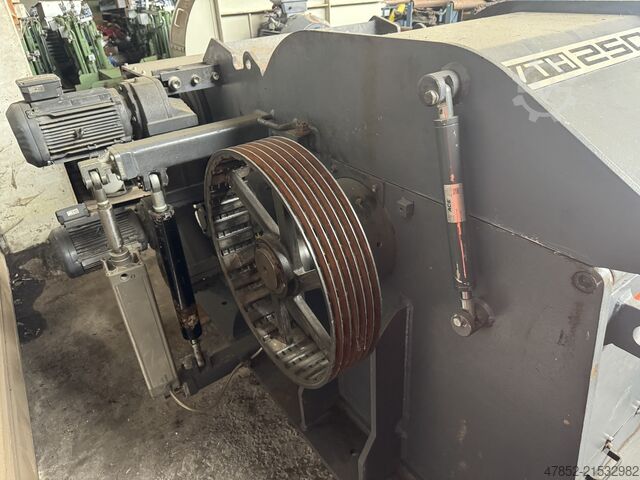 Trituradora de madera Vecoplan VTH 250 (250 x 650)