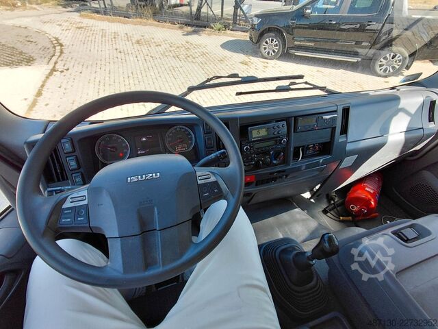 রেফ্রিজারেটেড ট্রাক ISUZU F2R