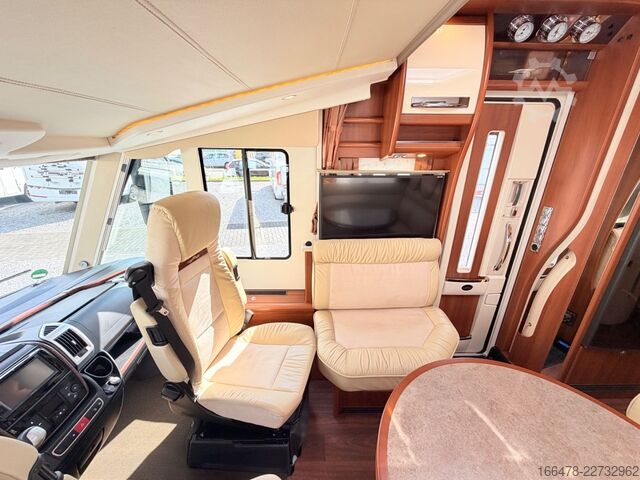Integreeritud matkaauto CARTHAGO Chic E-Line I 51 Linerclass Einzelbetten-Hubbett