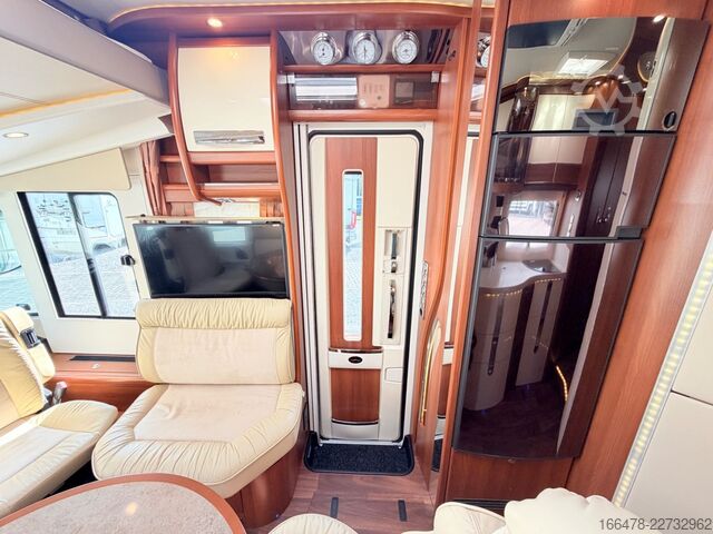 Integreeritud matkaauto CARTHAGO Chic E-Line I 51 Linerclass Einzelbetten-Hubbett