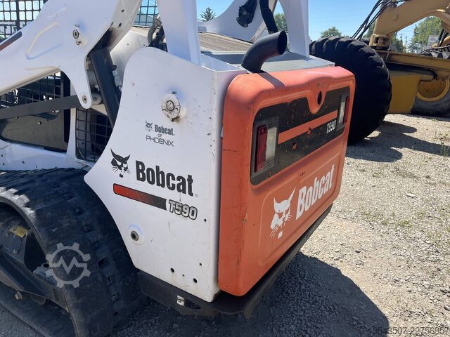 încărcător compact Bobcat T590