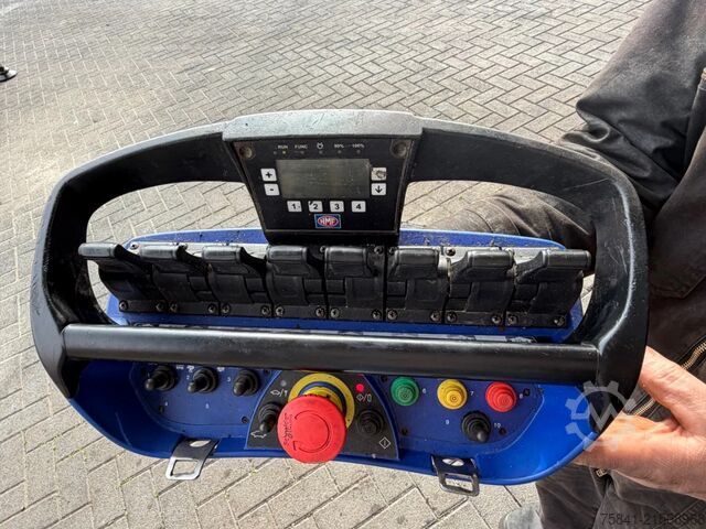 Kamion sa kranom Scania R580 V8 R 580 LB 8x4 HMF 4020-K6 + JIB FJ 600-K4
