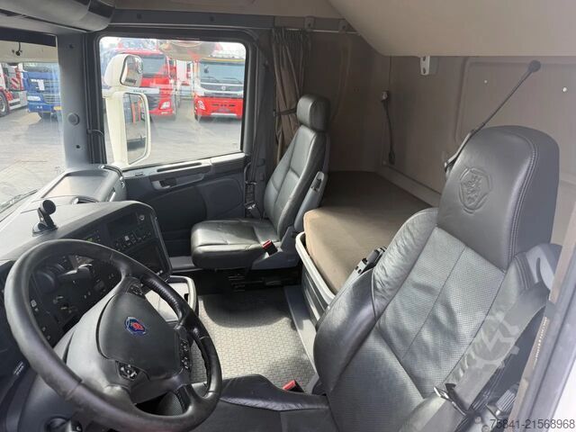Kamion sa kranom Scania R580 V8 R 580 LB 8x4 HMF 4020-K6 + JIB FJ 600-K4