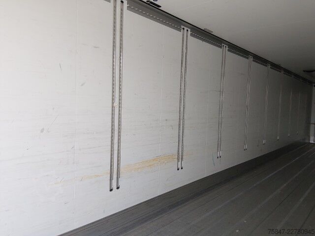 Isolerad boxsemitrailer Schmitz Cargobull SKO 24/L - 13.4 FP Cool V7 DS/BB Pharma