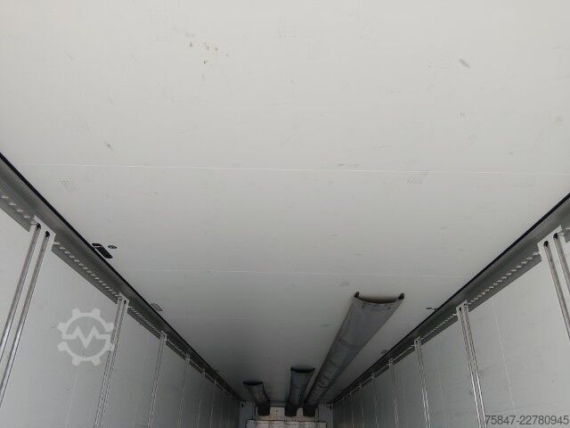Isolerad boxsemitrailer Schmitz Cargobull SKO 24/L - 13.4 FP Cool V7 DS/BB Pharma