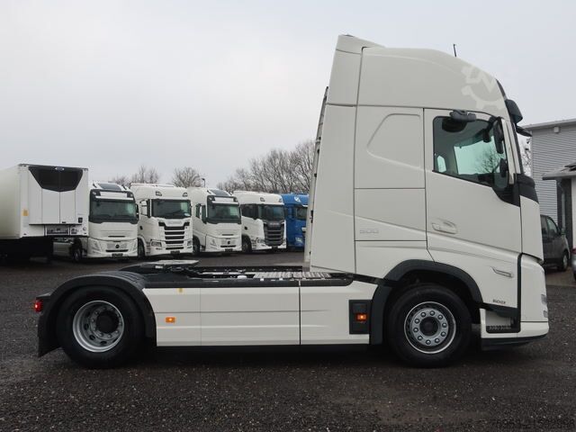 Standard dragbil Volvo FH 500 Aero Euro 6 Globetrotter XL Leder Mikrowell