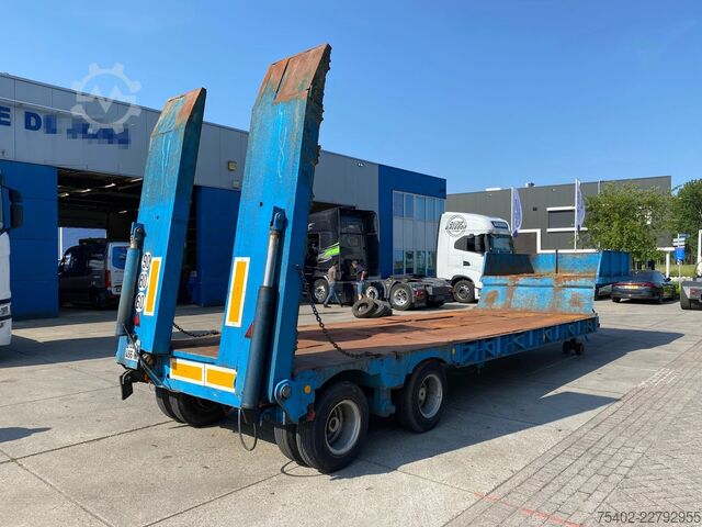  Fruehauf / Hydraulic Ramps / 32 Ton