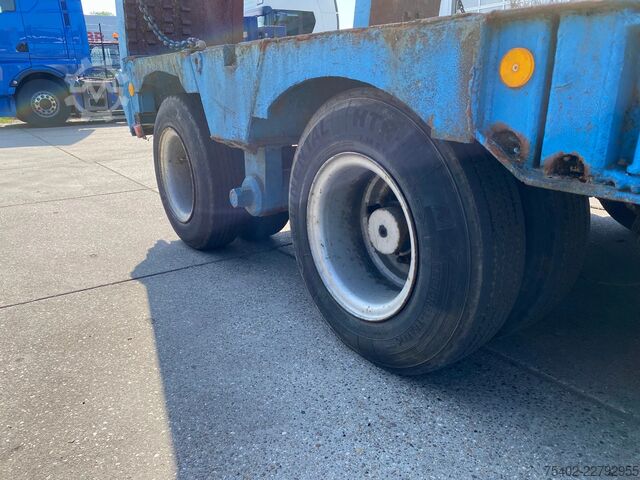  Fruehauf / Hydraulic Ramps / 32 Ton
