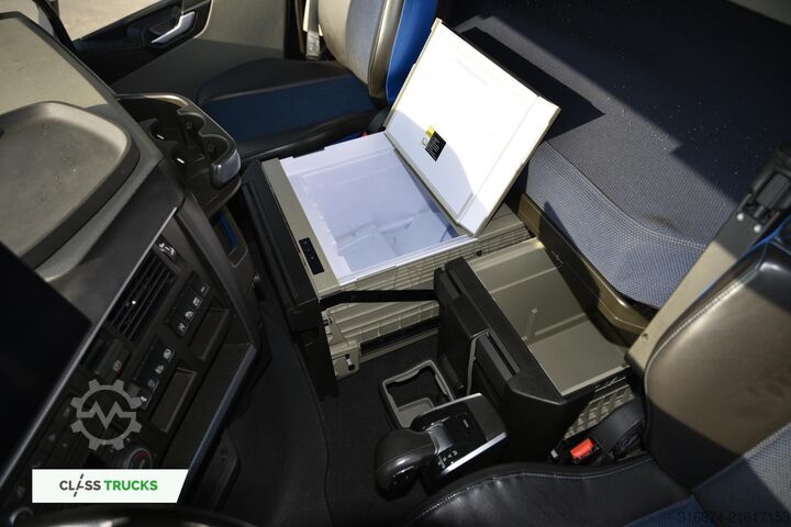 Standard tractor unit VOLVO FH 500 Globetrotter XL Varios