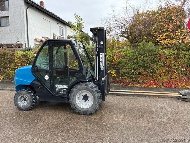 Empilhadeiras a diesel Manitou MC 30-4