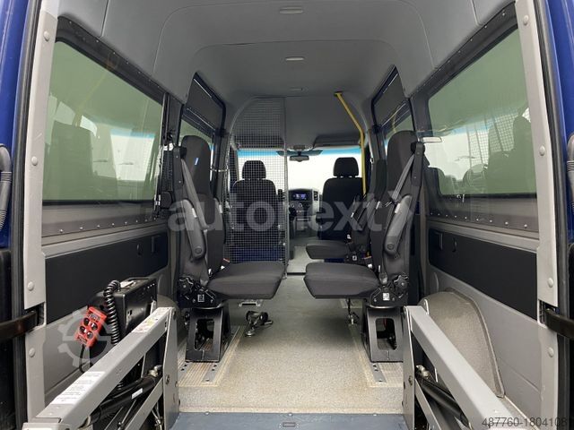 Kleinbus VOLKSWAGEN Crafter Kombi 35 *Rollstuhl-Lift* KAMERA 0903