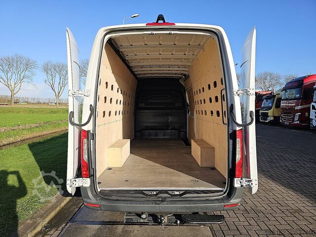 High-roof van MERCEDES-BENZ SPRINTER 316 L3H2 Mbux Automaat!