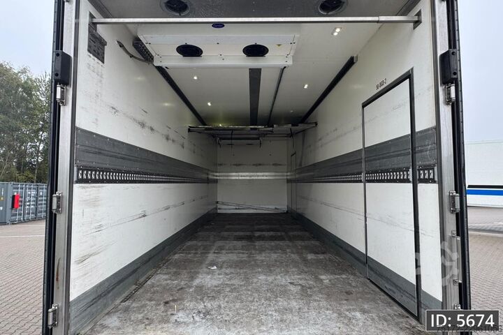  Mercedes-Benz Antos 1824 Day Cab, Euro 6, / Carrier MT / Carg...