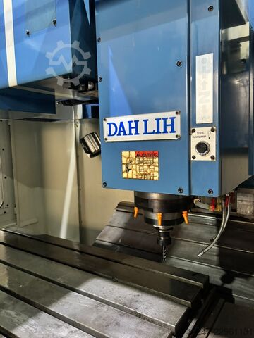 Vertikální obráběcí centrum DAHLIH MCV 1020