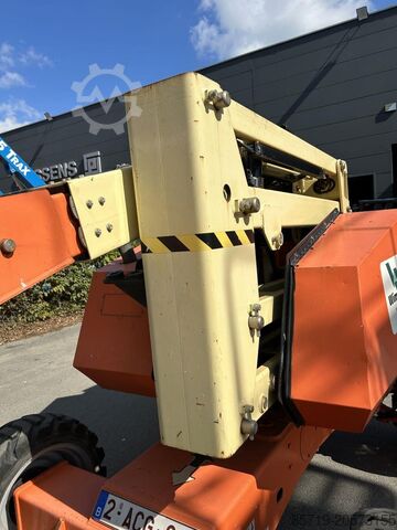 Articulated boom lift JLG 340AJ (4566)