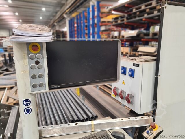 Vertical machining center FOM AXEL 4 075