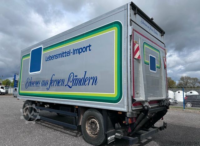 Skåpsläp SCHMITZ CARGOBULL KO 18 ISO Koffer / LBW 1500 kg