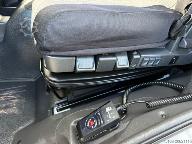 Camião de caixa fechada MERCEDES-BENZ ATEGO 1224 L Koffer 7,20 m LBW 1,5 T*AHK*94 tkm