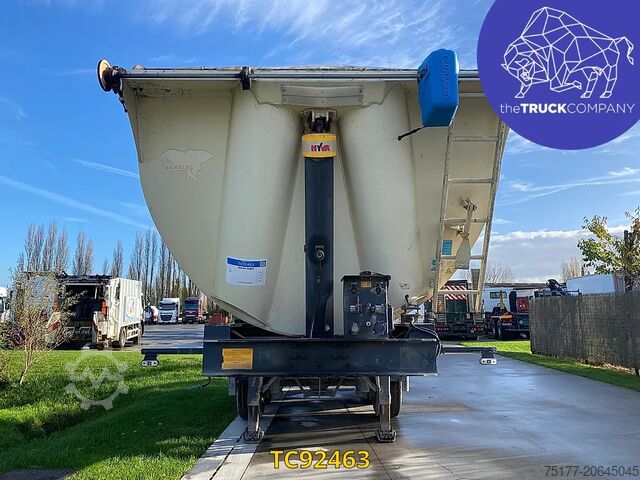 משאית אשפה Benalu 