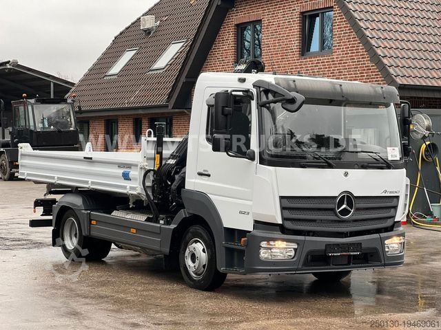 Furgão basculante MERCEDES-BENZ Atego 823 4x2 DSK mit HIAB 072 Ladekran *NEU*