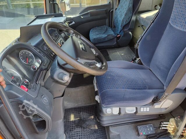 Hakenarmsystem MAN TGA 28.310 Container / Fassi F130