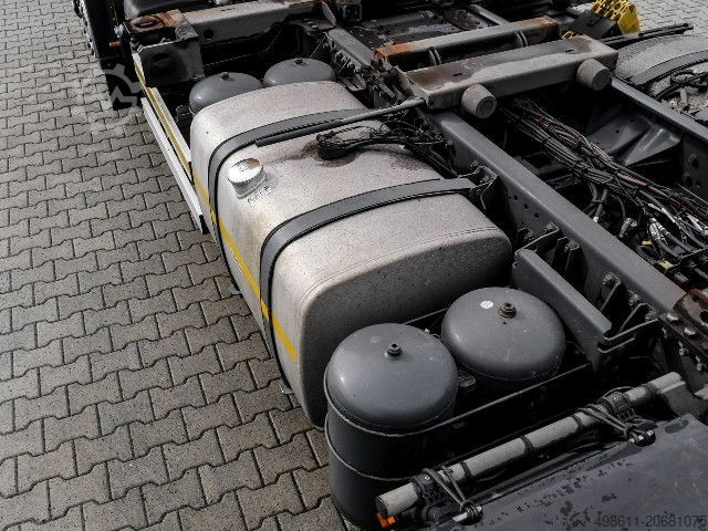 Kamion sa zamjenjivom nadogradnjom DAF XF 480 FAR SSC BDF C745 1.020 + 2x TANK + LBW