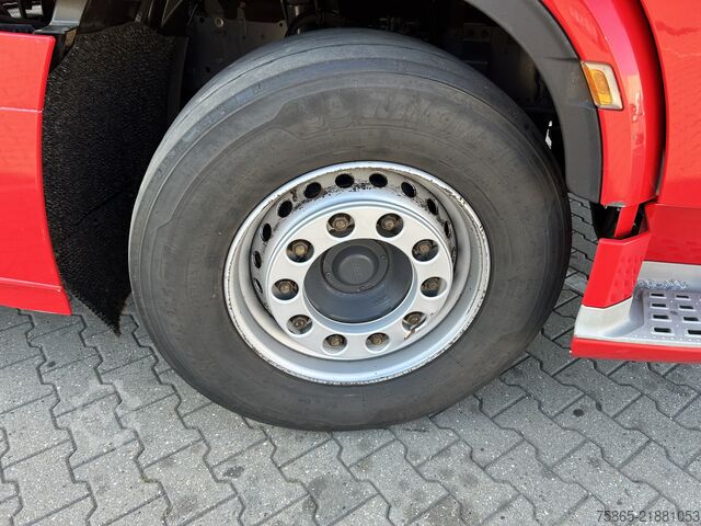 Standard-SZM DAF XF 450 FT Space Cab / 820 dkm / Tacho V2 / Nigh...