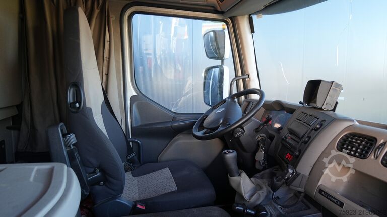 čemodāns Renault MIDLUM 280-16L closed box truck