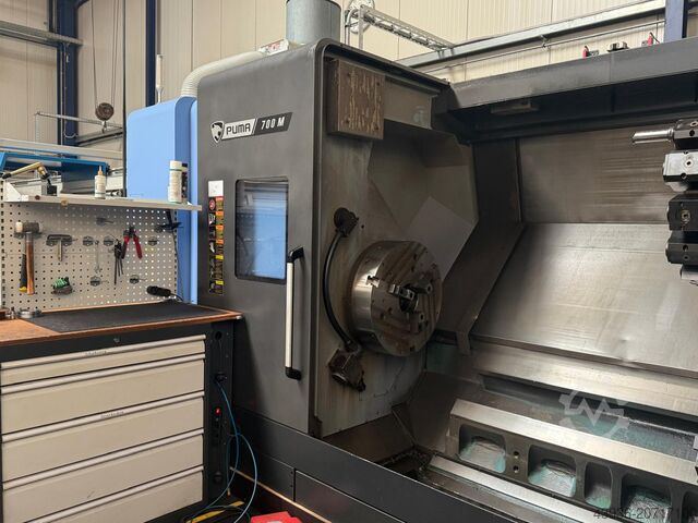 CNC Lathe with c-axis DOOSAN - PUMA 700 DOOSAN Puma 700 M