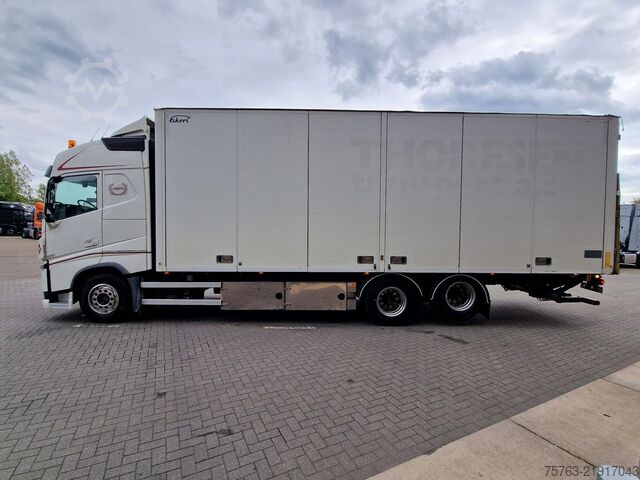 Mala Volvo FH 13.460 Globetrotter 6x2 - Ekeri box with sid...
