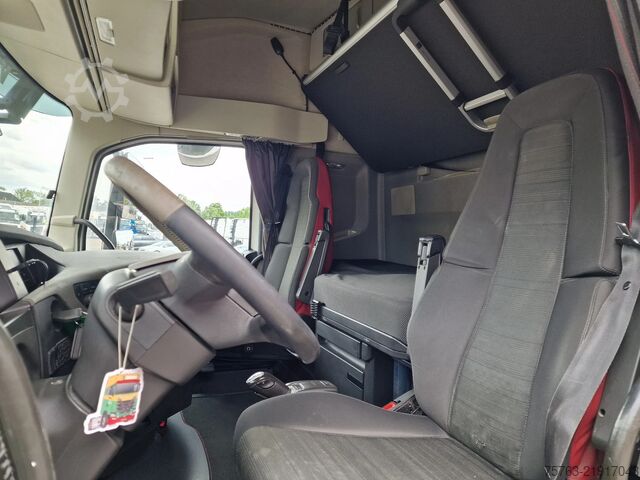 Mala Volvo FH 13.460 Globetrotter 6x2 - Ekeri box with sid...