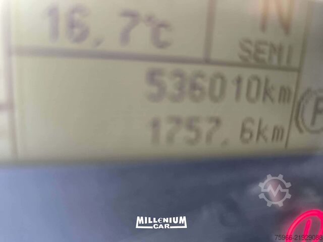 Camion cu platformă și prelată IVECO EUROCARGO 180E28 CENTINATO 9,60 (2017)