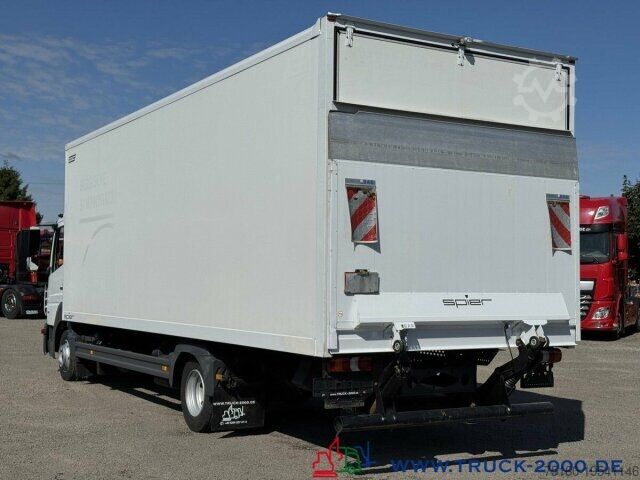Skåpbil Mercedes-Benz Atego 818 Lang Koffer Ladebordwand BÄR 1.000kg