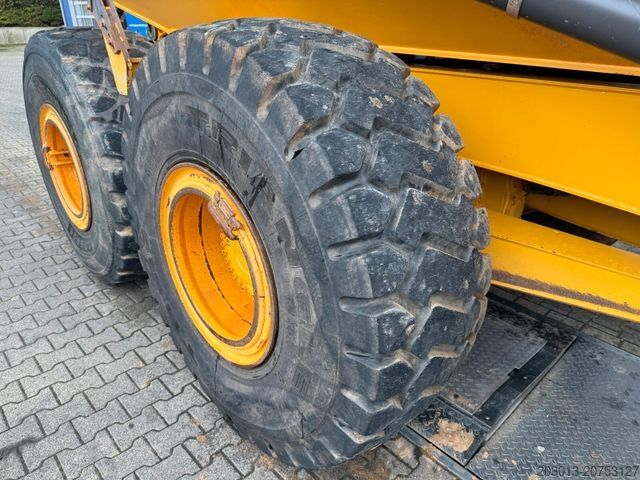 Citi VOLVO A25G Dumper 10.137 h Baujahr 2021