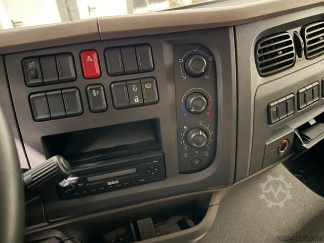 手提箱 DAF LF 220 BAKWAGEN EURO6(motorprobleem)