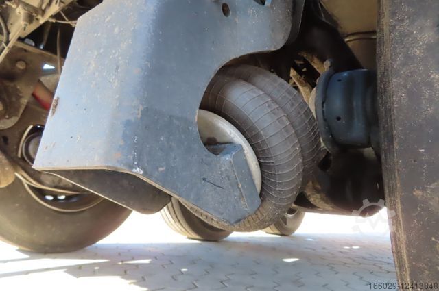 Rönkhordó félpótkocsi PAVIC Holzauflieger mit Schemel und Rungen