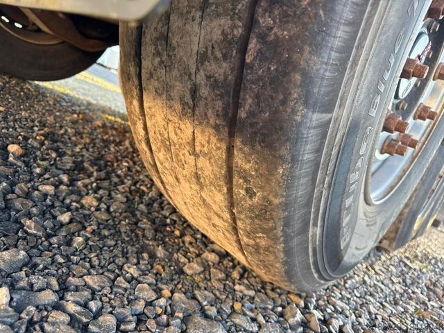 Rönkhordó félpótkocsi PAVIC Holzauflieger mit Schemel und Rungen