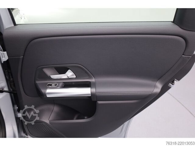 Minibus Mercedes-Benz B 180 d  Progressive MBUX LED Shzg Kamera