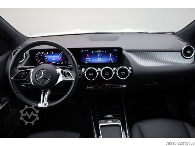 Minibus Mercedes-Benz B 180 d  Progressive MBUX LED Shzg Kamera