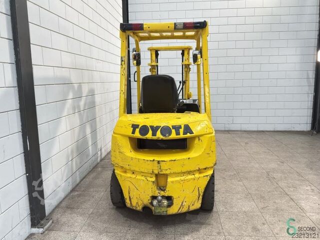  Toyota 7FD25