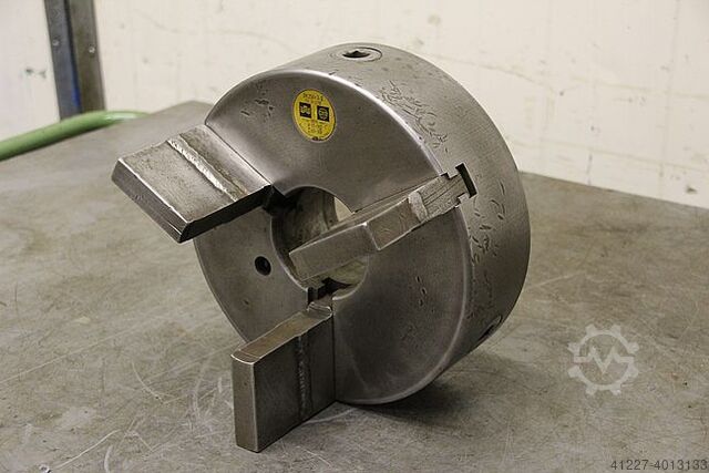 Kolmileukainen istukka WMW Niles Ø 250 mm