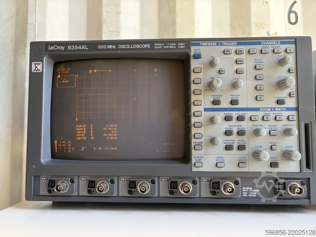 Цифров осцилоскоп LeCroy 9354AL, 500 MHz, 4-канален Oscyloskop cyfrowy LeCroy 9354AL 500 MHz 4-kanałowy Oscyloskop cyfrowy LeCroy 9354AL 500 MHz 4-kanałowy