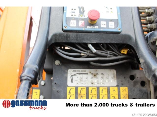 מכולת וו  Abrollcontainer mit Kran Hiab 099E-3 HiDuo, Funk