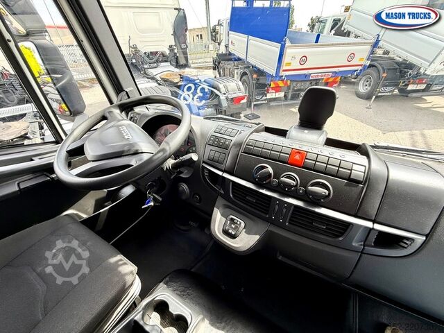 Vrachtwagen met bakwagen Iveco Eurocargo 160-280P