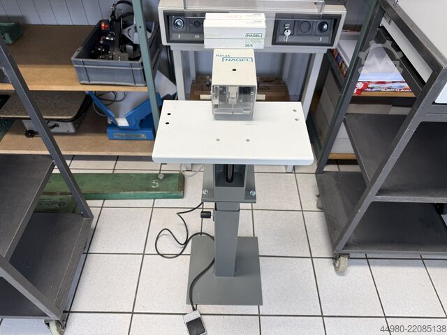 Máquina de coser Nagel Rinak