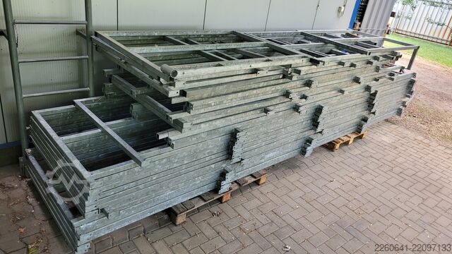 Plataforma de almacenamiento Egyedi 