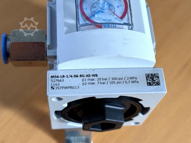 一批气动缸及附件 FESTO div. Pneumatikzylinder + Zubehör